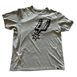 47 Brand San Antonio Spurs Basketball Tshirt size M
